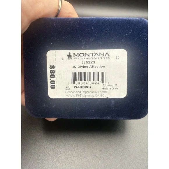 Montana Silversmiths Heart Earrings JS6123 Divine Affection Boxed - Picture 4 of 4